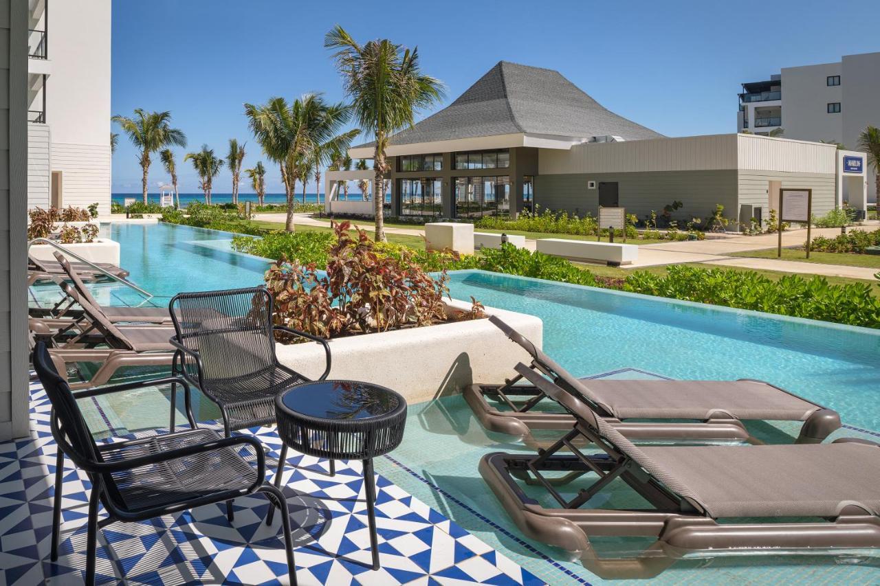 Hotel Ocean Eden Bay (Adults Only) Spring Rises Exterior foto The pool at the Hard Rock Hotel in Cancun