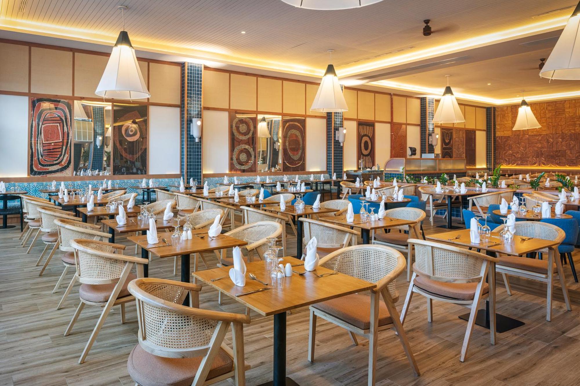 Hotel Ocean Eden Bay (Adults Only) Spring Rises Exterior foto The interior of the restaurant